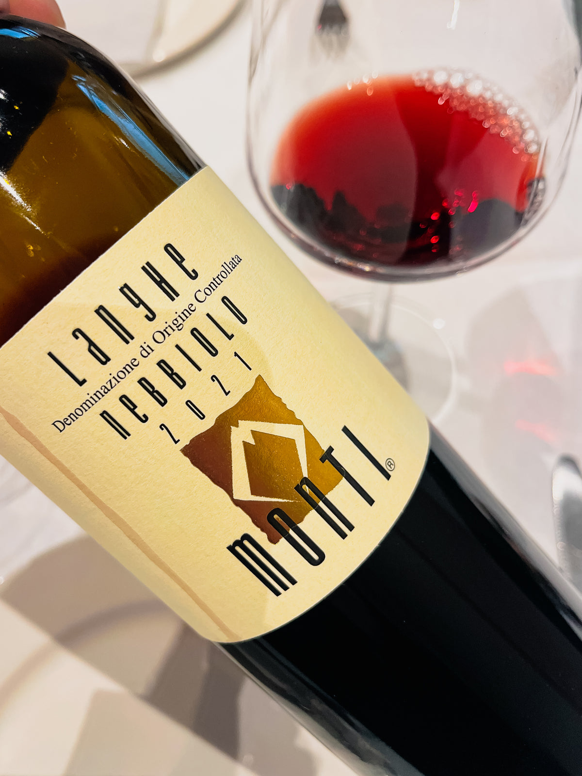 Langhe DOC Nebbiolo capsula avorio 2021